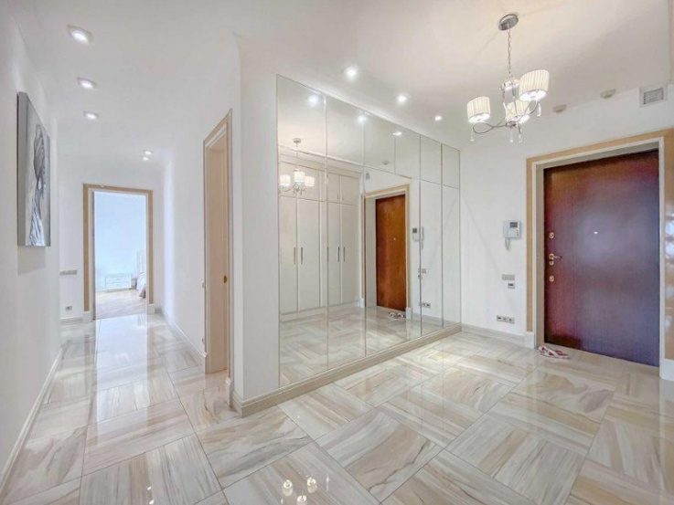 center A55674 Long term rentals Flats