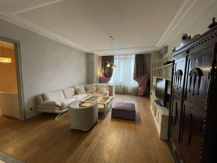 rentals Flats and apartments Spacious
