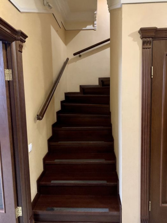 Church A10978 Long term rentals Flats