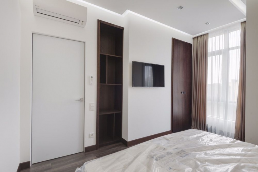Long term rentals Flats and apartments