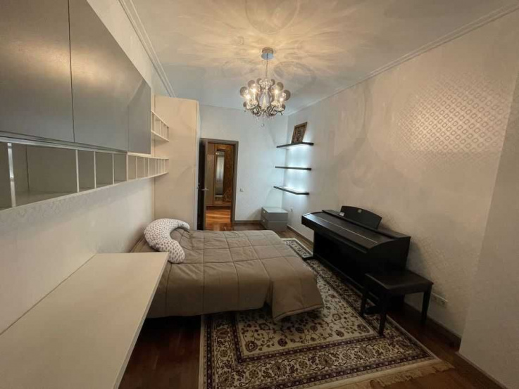 m2 A14330 Long term rentals Flats and
