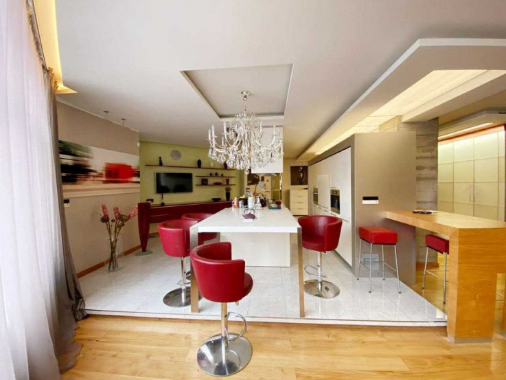 Long term rentals Flats and apartments