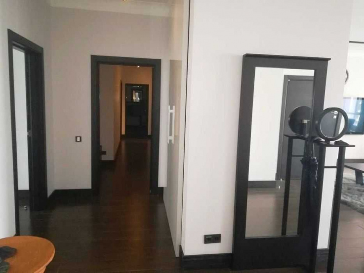 A10713 Long term rentals Flats and
