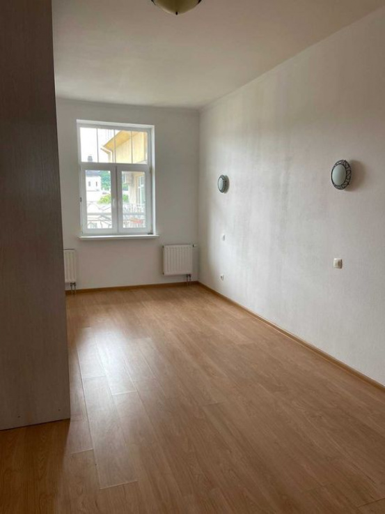 overlooking the city center A10963 Long