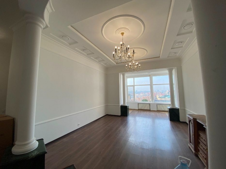 apartments Luxurious 6-room apartment