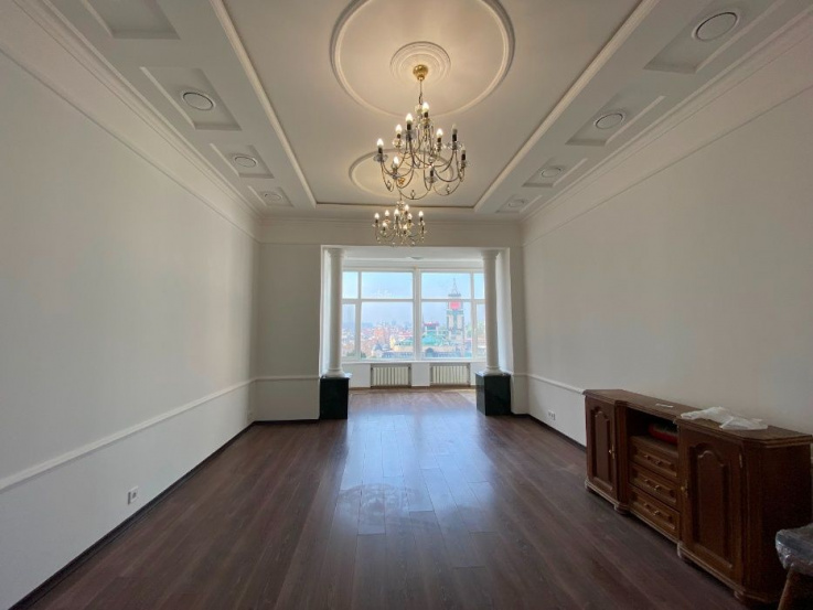 A10908 Long term rentals Flats and