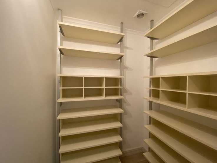 street A10905 Long term rentals Flats