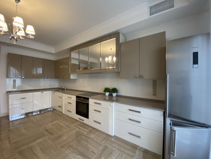 A10905 Long term rentals Flats and