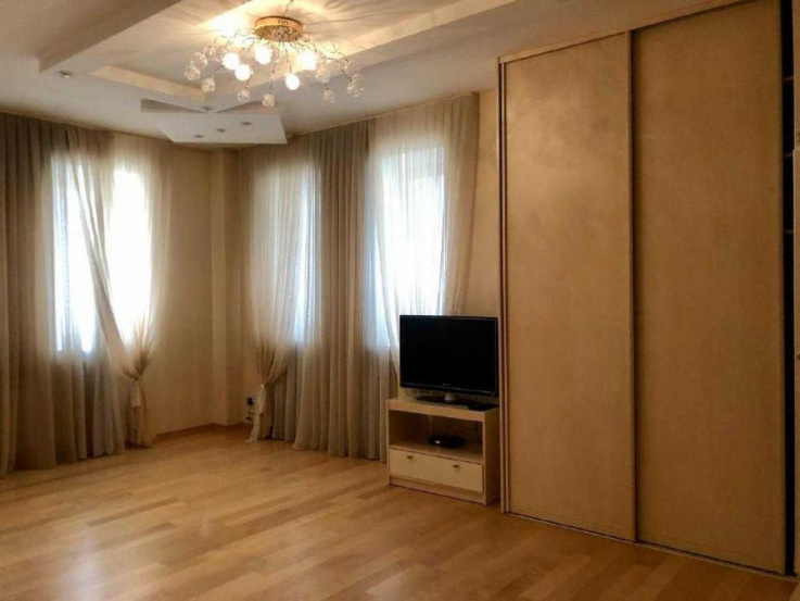 Wohnungen und Apartments Penthouse zu