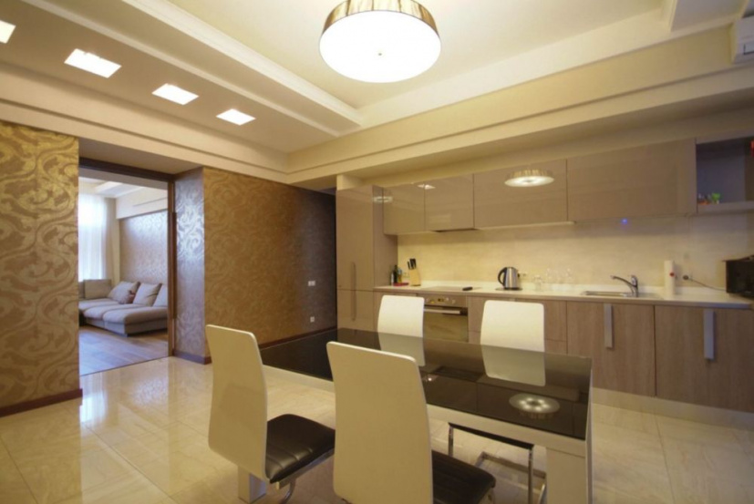 A10919 Long term rentals Flats and