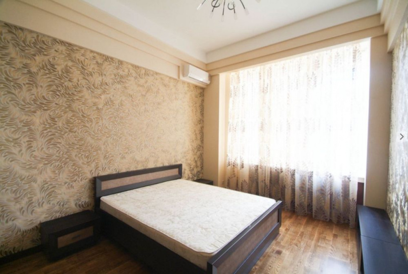 A10919 Long term rentals Flats and