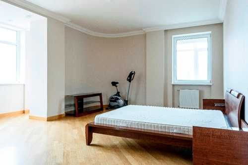 apartment in the center of Kiev A10671