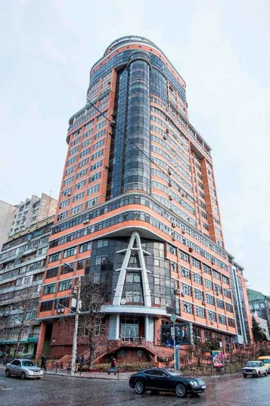 duplex apartment in the center of Kiev