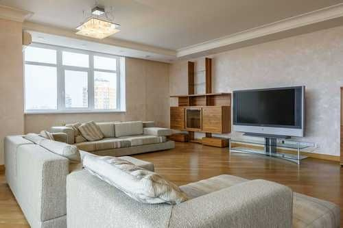 Long term rentals Flats and apartments