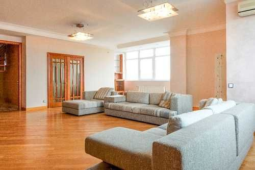 duplex apartment in the center of Kiev