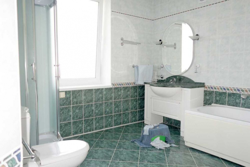 apartment with an area of 328 sq.m.