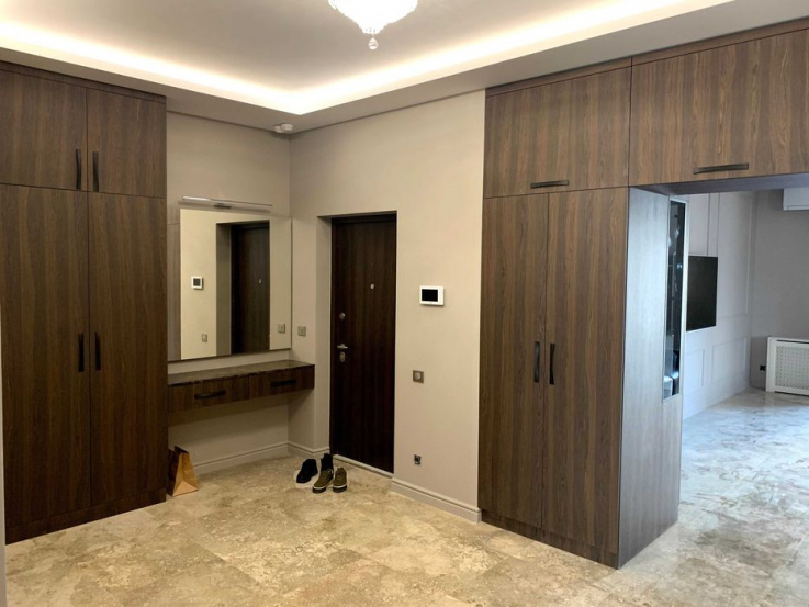 Flats and apartments Stylish renovated