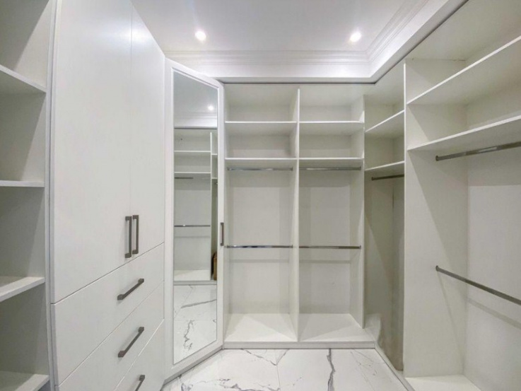A50285 Long term rentals Flats and