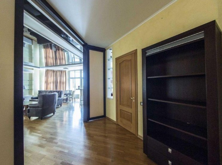 A14807 Long term rentals Flats and