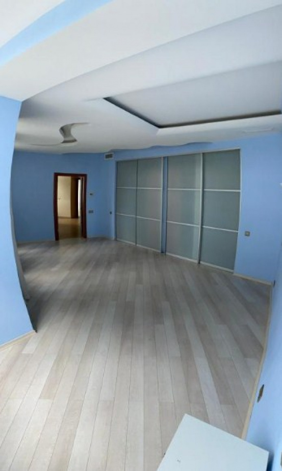 apartment on Antonovich street A14761