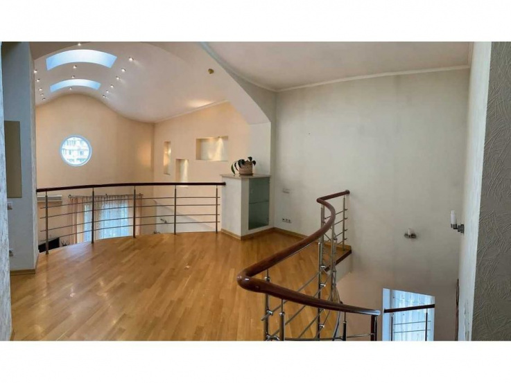 street A14012 Long term rentals Flats
