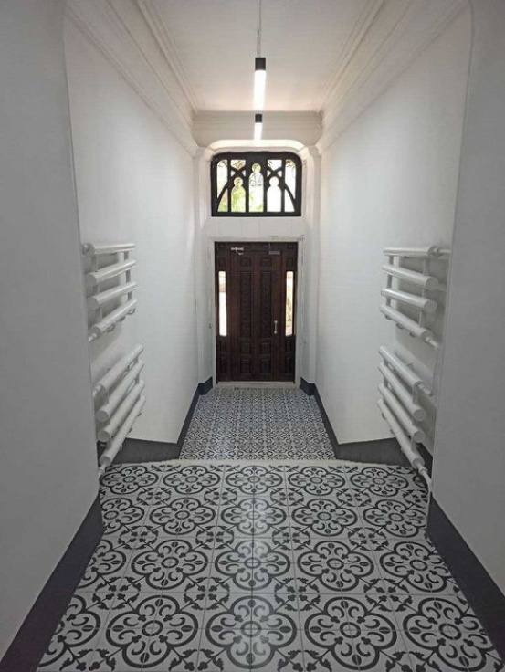 Long term rentals Flats and apartments