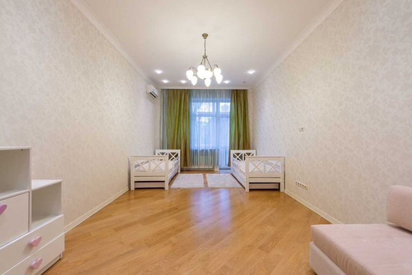 Apartment on Institutskaya street, 116