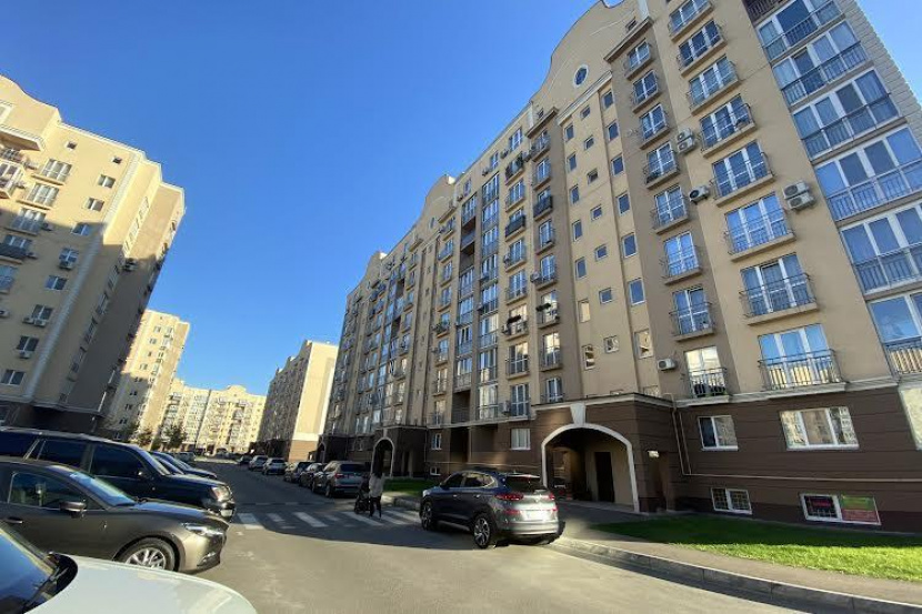 apartment in Goloseevsky district