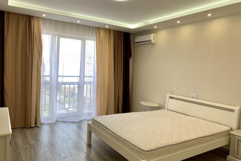 Spacious studio apartment in