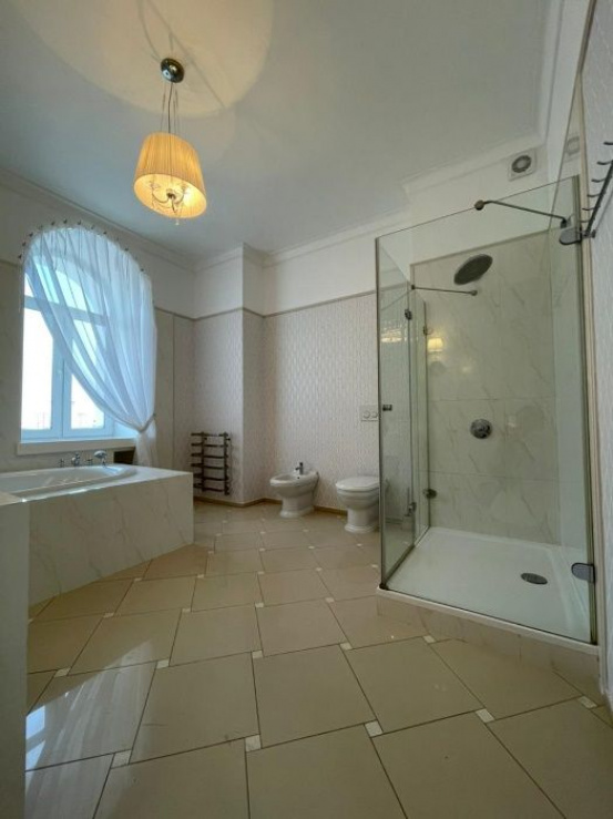 Apartment in a prestigious quarter