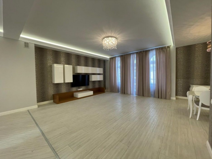 center of Kiev A10937 Long term rentals