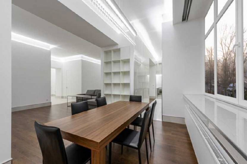 Flats and apartments Luxurious