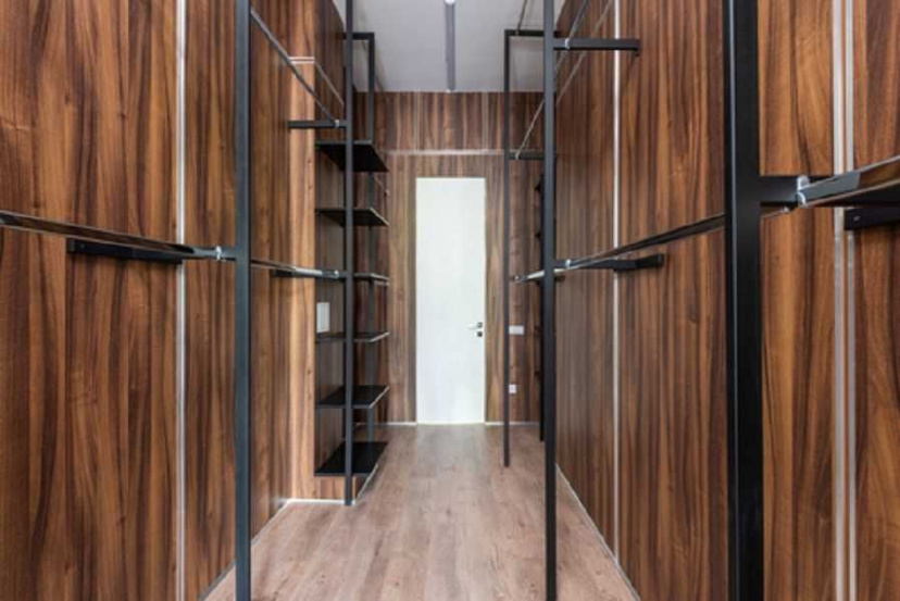 Long term rentals Flats and apartments