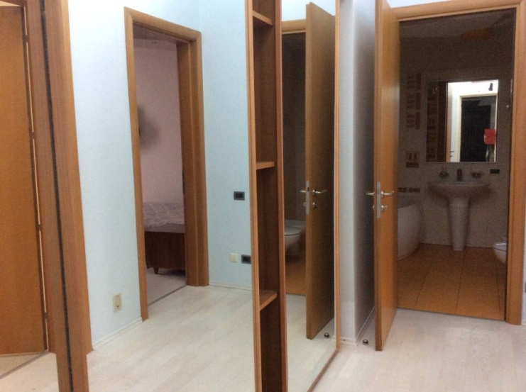 A11036 Long term rentals Flats and