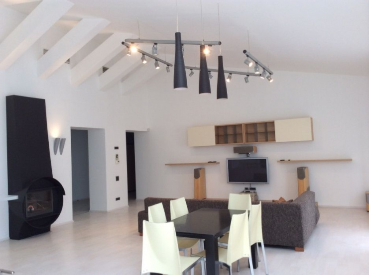 Tolstoy Square A11036 Long term rentals