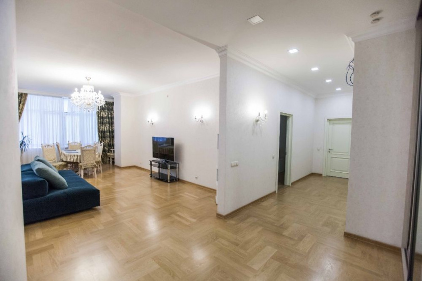 Wohnzimmer A14074 Langzeitmiete
