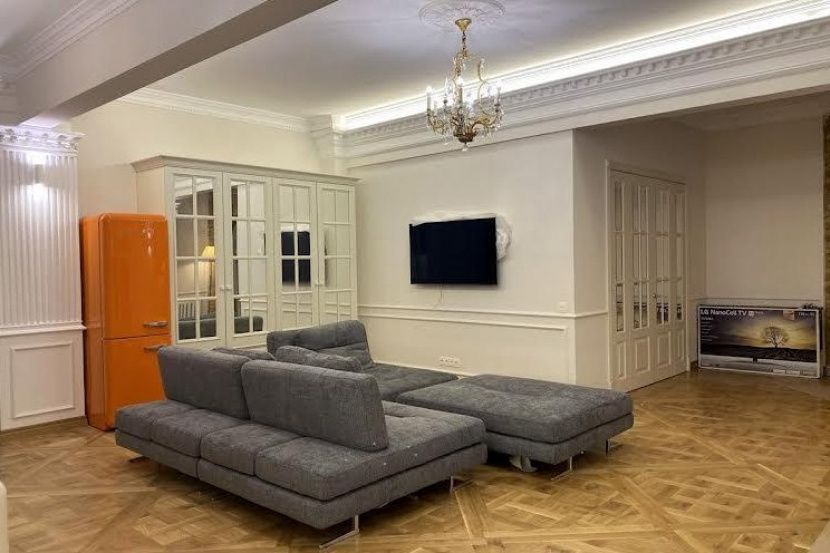 Excellent 2-room apartment on