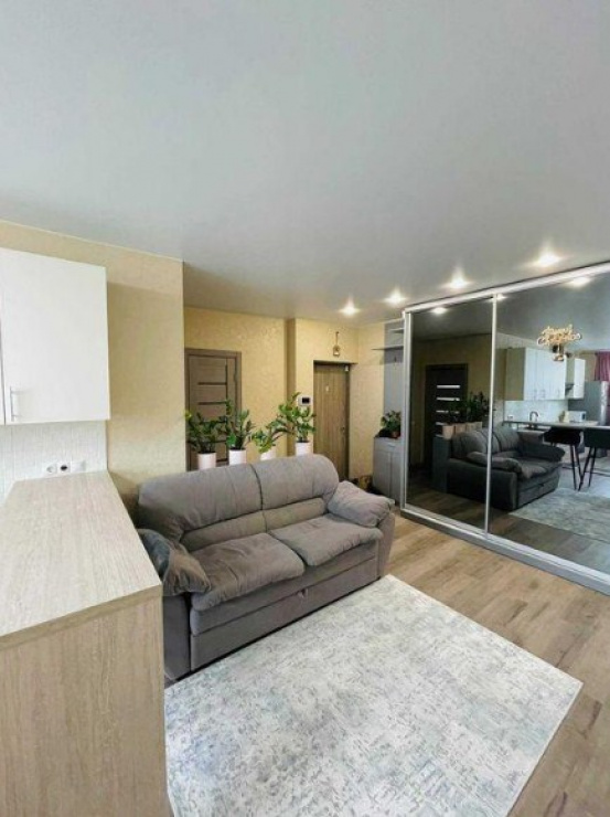in a residential complex Venice A15048