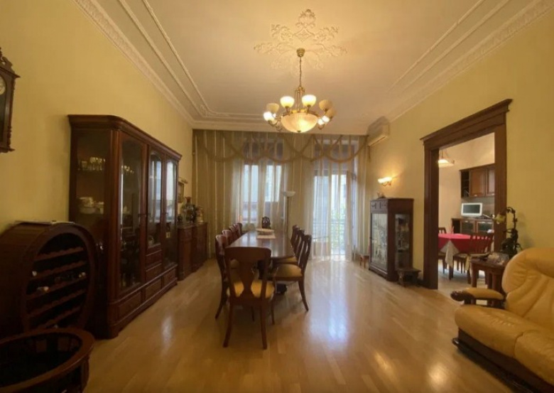 rentals Flats and apartments Apartment