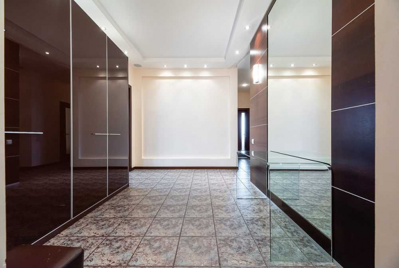 four-room apartment renovated. A13747
