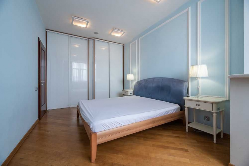 Long term rentals Flats and apartments