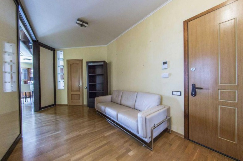 Apartment on Vladimirskaya street