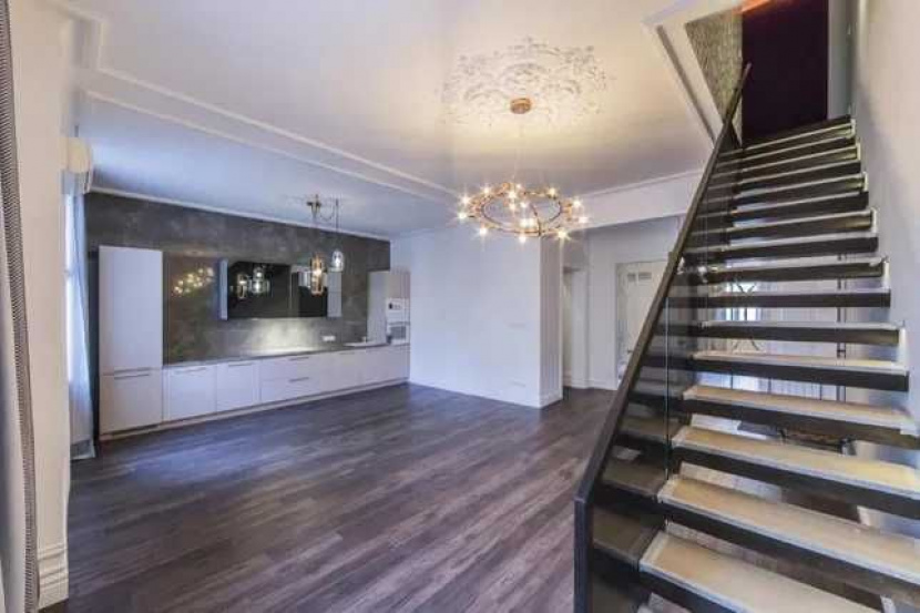 Long term rentals Flats and apartments