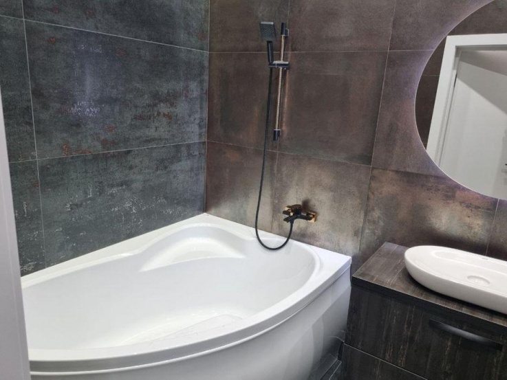 apartment, Laboratorny Lane A47597 For