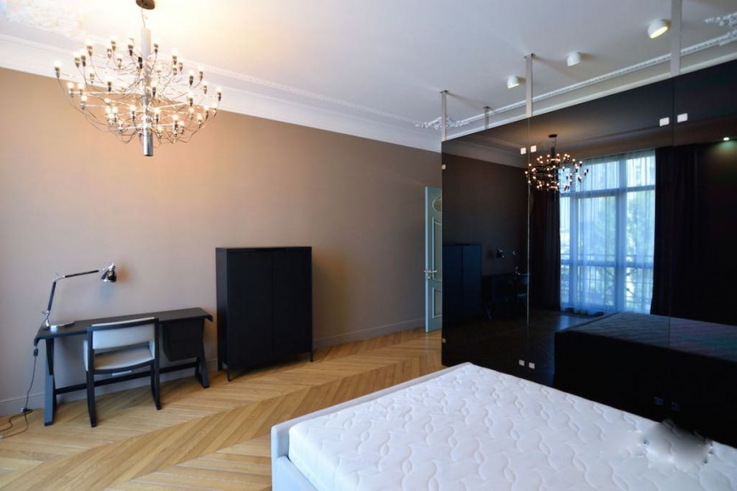 apartment in the Ambassador House