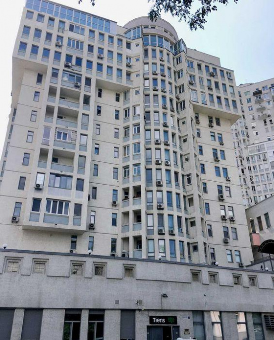 complex Avenue 14-16 A30394 For Sale
