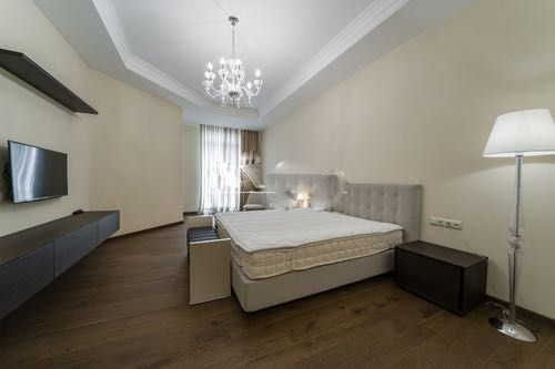 Long term rentals Flats and apartments