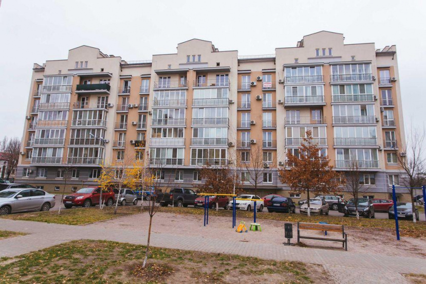residential complex Crystal springs