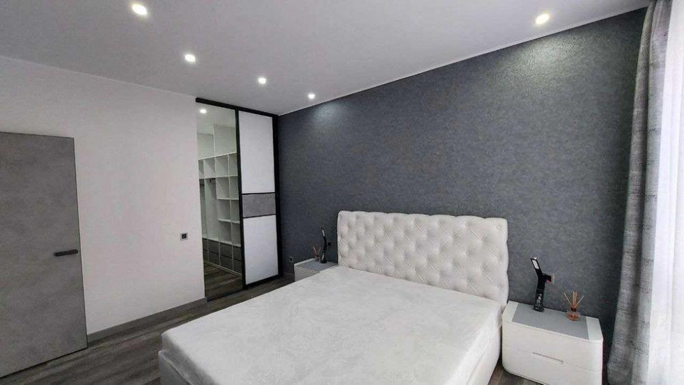 Flats and apartments Spacious 3-room