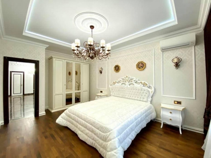 Long term rentals Flats and apartments